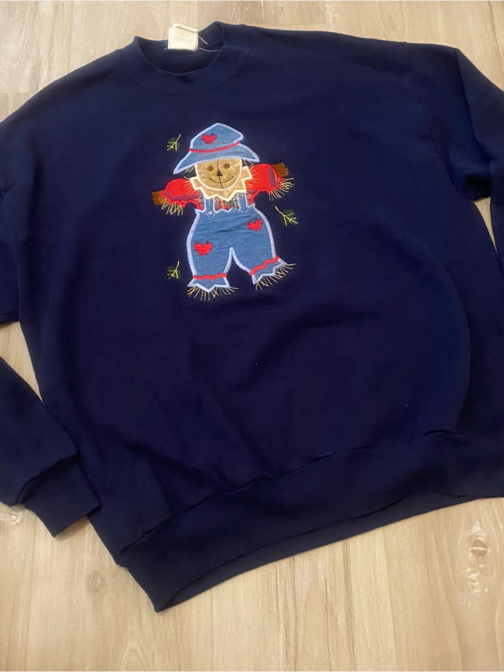 Vintage holiday fall Crewneck Sweatshirt with Scarecrow Embroidery XL